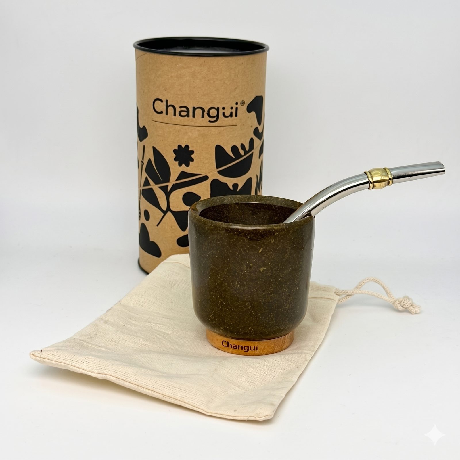 Changüí Original: mate, bombilla y packaging yerbero